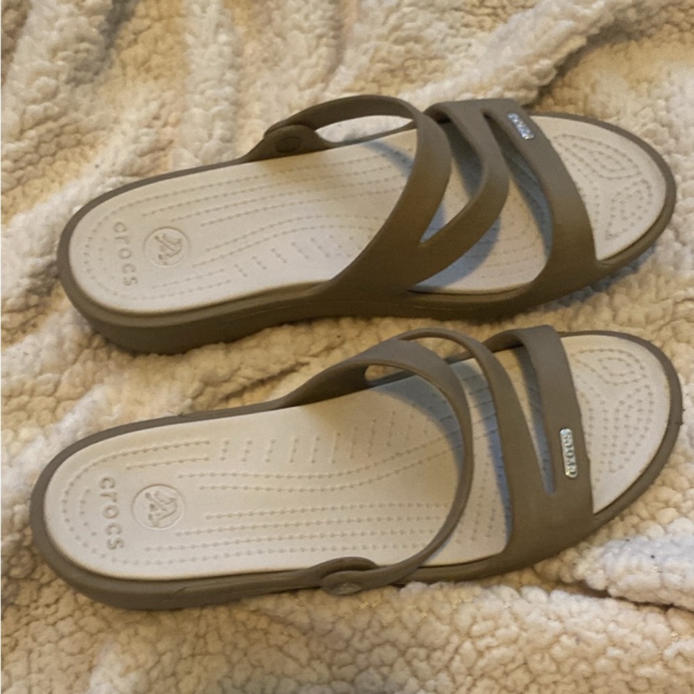 Croc sandal size 9w